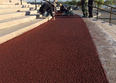 江西宜春重載彩色透水混凝土路面設(shè)計(jì)與生產(chǎn)實(shí)踐